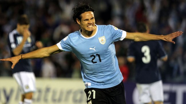 Edinson Cavani intensificó su recuperación de cara al partido con Chile