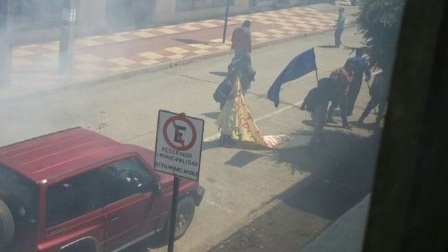 Carabineros y comuneros mapuche protagonizaron batalla campal en Cañete