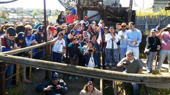 Funcionarios públicos se tomaron mina Chiflón del Diablo en Lota