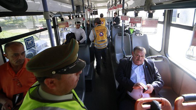 Anuncian rondas masivas de control contra la evasión en el Transantiago