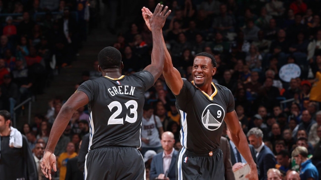 Golden State Warriors superó a Milwaukee Bucks y sumó su séptima victoria seguida en la NBA