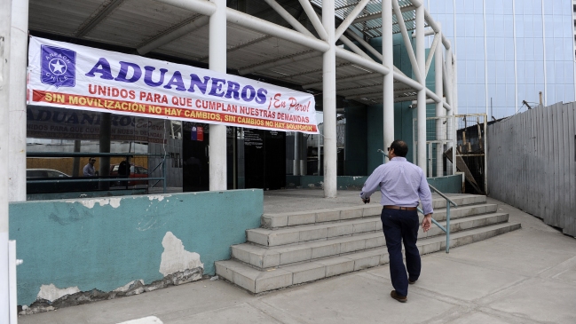 Trabajadores de Aduanas postergaron en 24 horas inicio de paro nacional