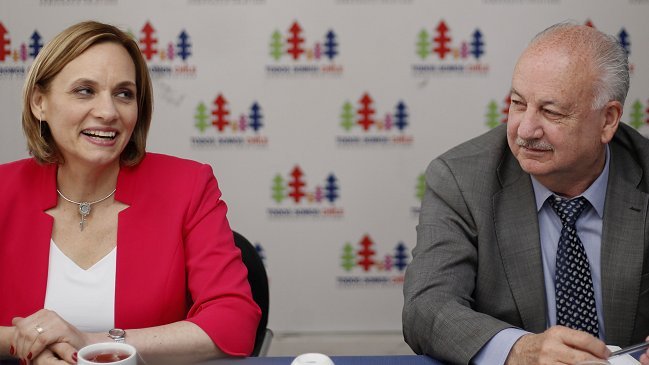 Carolina Goic y Guillermo Teillier se ven las caras tras serie de impasses