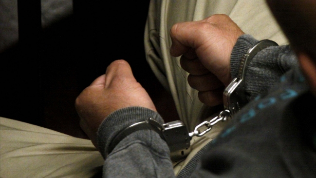 Ex carabinero fue formalizado por abuso sexual reiterado a la hija de su pareja