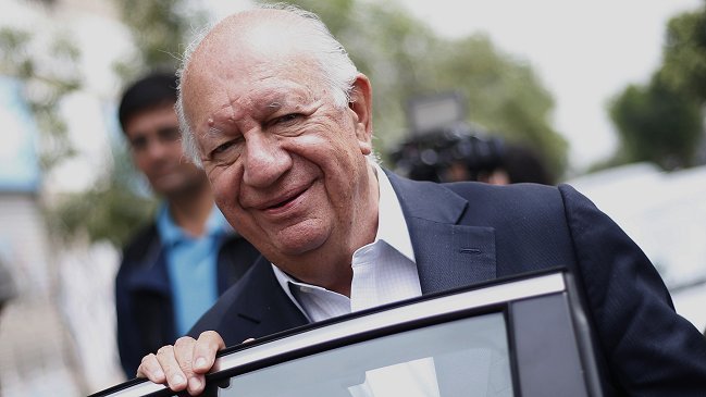 Lagos ironizó ante candidatura de Insulza: 