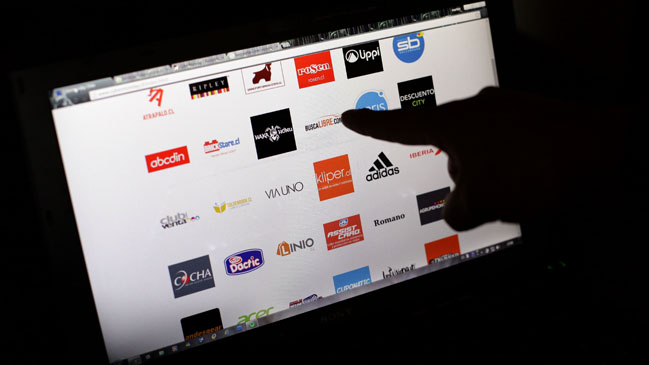 Más de la mitad de los chilenos compra mensualmente a través de dispositivos móviles