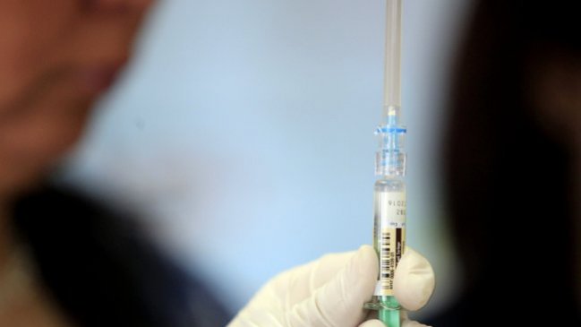 Minsal investiga caso de niña enferma tras recibir vacuna contra papiloma humano