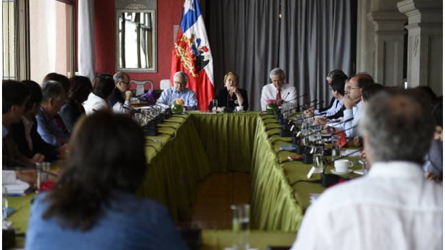 Presidenta Michelle Bachelet encabeza reunión con todos sus ministros en Cerro Castillo