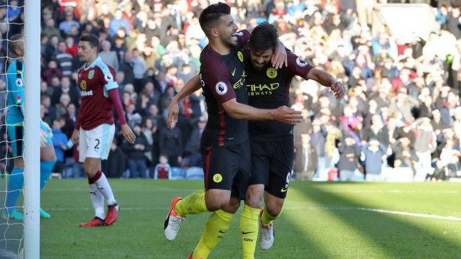 Manchester City lo dio vuelta ante Burnley y puso presión en la parte alta de la tabla