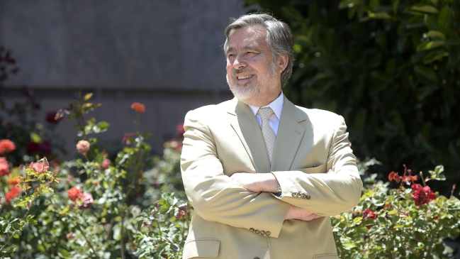 Partido Radical proclamará en su consejo general a Guillier como su candidato