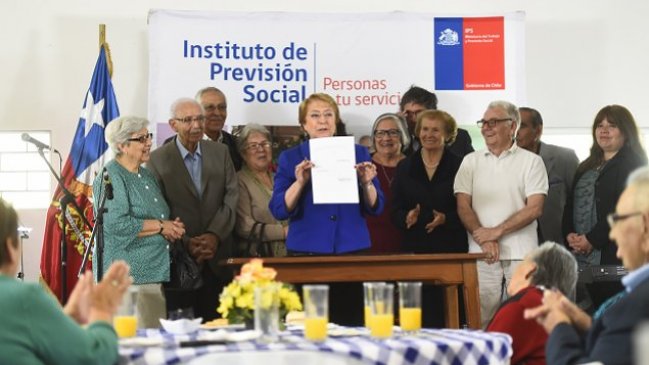 Pensión básica solidaria subirá en enero casi 10 mil pesos