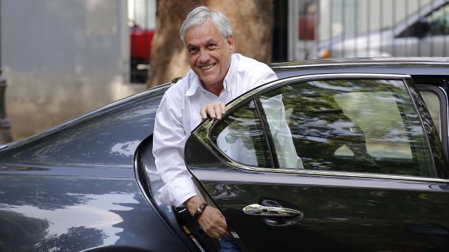 Oficialismo compara postura de Piñera en inmigración con 