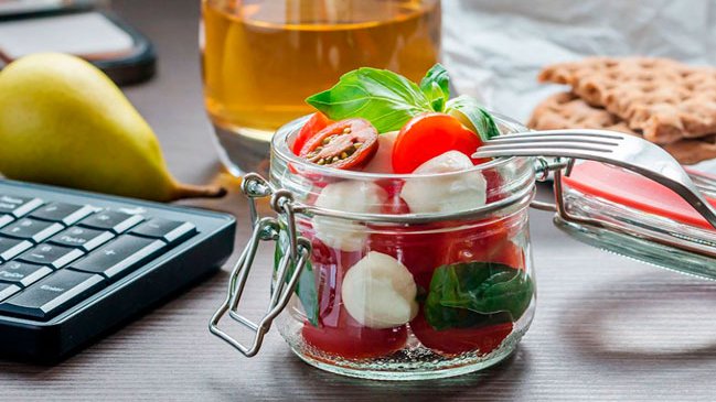 Cómo almorzar sano en la oficina