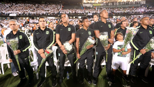 Atlético Nacional brindó conmovedor homenaje a Chapecoense en el 