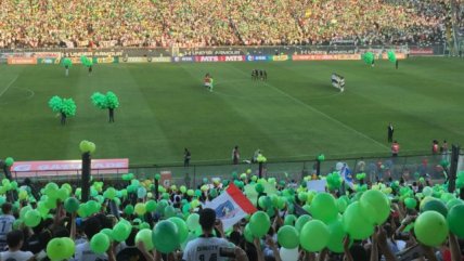   Tito Beltrán interpretó el Ave María en homenaje a Chapecoense en el Monumental 