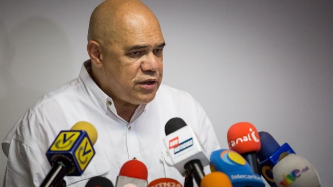 Oposición venezolana revisará su presencia en diálogos si no se cumplen acuerdos