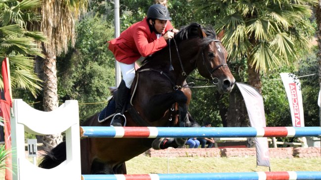 Cristian Fuenzalida ganó la Súper Liga de Salto 2016 de la Federación Ecuestre de Chile