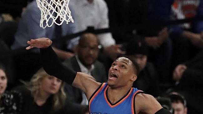 Russell Westbrook brilló en triunfo de Oklahoma y se acercó a registro de Michael Jordan