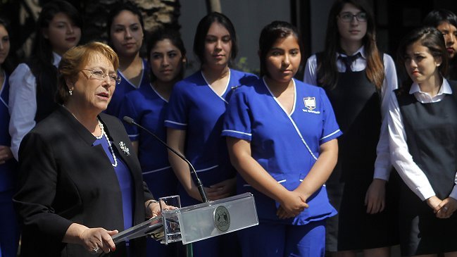 Bachelet defendió acuerdo por gratuidad: 