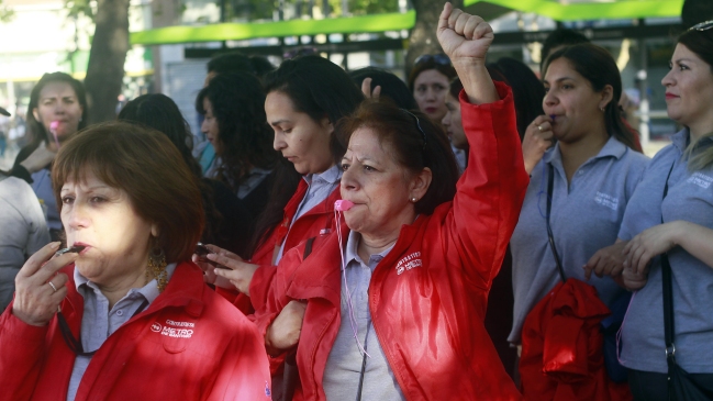Revisa el estado del tránsito, el Metro y Transantiago