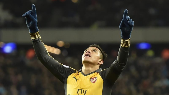 Arsene Wenger reiteró que Alexis Sánchez no está en venta