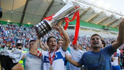 Cristián Alvarez: Me siento orgulloso en ser el primer capitán que levantó la copa de bicampeón