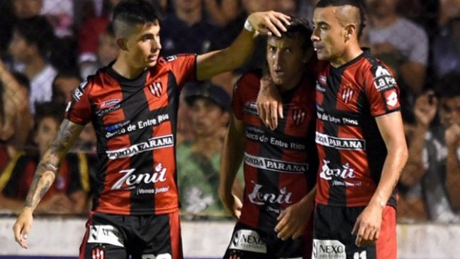 Vargas y Espinoza vieron acción en igualdad de Patronato ante Aldosivi por el torneo argentino