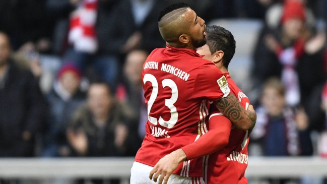 Bayern Munich recuperó el liderato de la Bundesliga alemana tras aplastar a Wolfsburgo