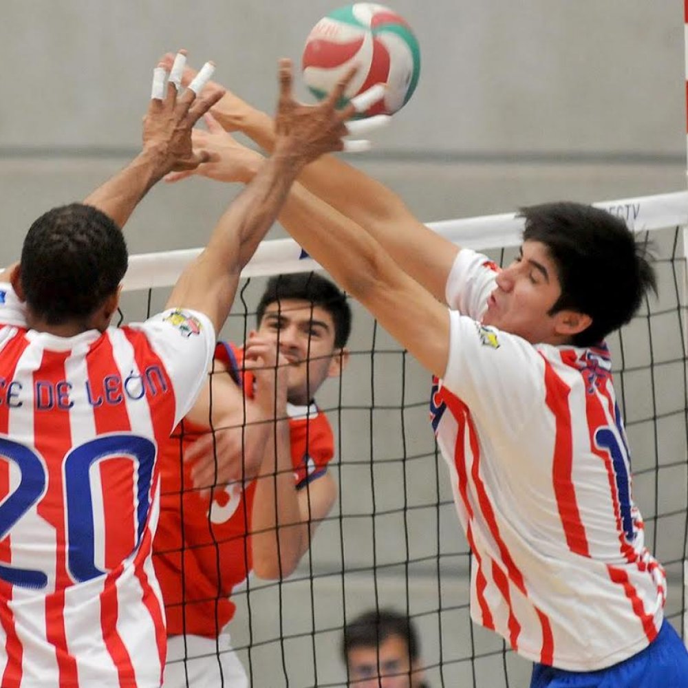 Linares y Thomas Morus avanzaron a semifinales en Liga de Voleibol