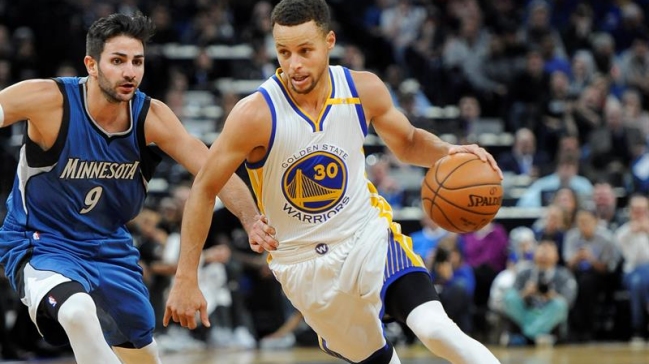 Los Warriors recuperaron la senda del triunfo de la mano de Thompson