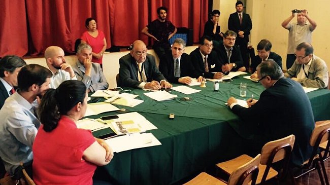 Diputados concretaron inédita sesión en La Legua