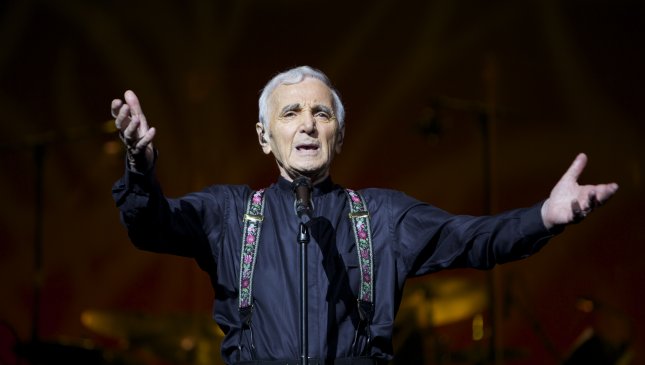 Charles Aznavour: Hay que salvar a la humanidad de quienes levantan barreras