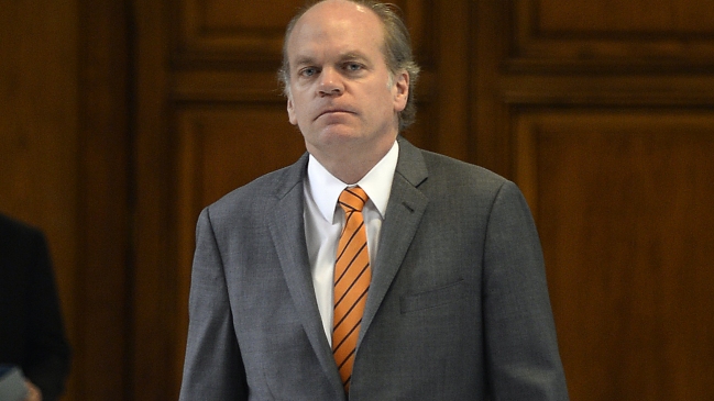 Fiscal de Aysén abrió la puerta a investigar borrado de correos de Patricio Walker