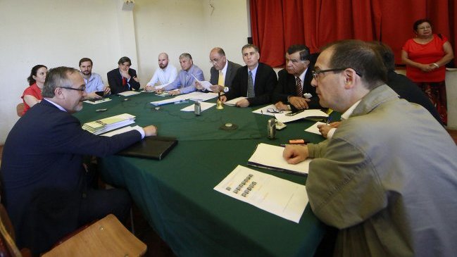 Giorgio Jackson presentó censura contra Daniel Farcas por sesión en La Legua