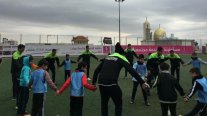 Plantel de Palestino realizó clínica de fútbol a niños de Ramallah