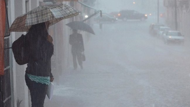 Uruguay bajo alerta meteorológica naranja por fuertes tormentas y lluvias
