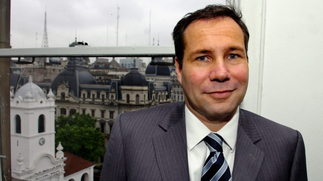 Justicia argentina decidirá este lunes si reabre denuncia de Nisman contra Fernández