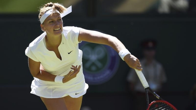 Petra Kvitova es operada en su mano izquierda tras ser herida con un cuchillo