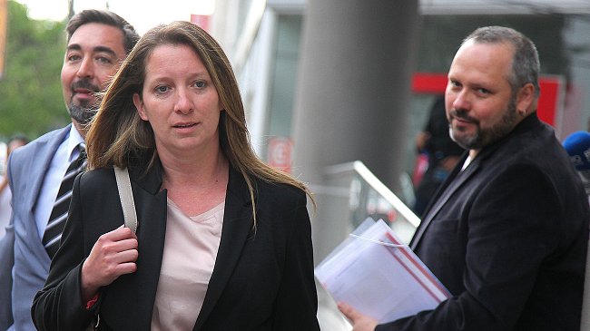 Natalia Compagnon pide, por cuarta vez, permiso para salir de Chile