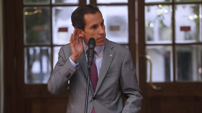 Alessandri por despido de 350 profesores: 