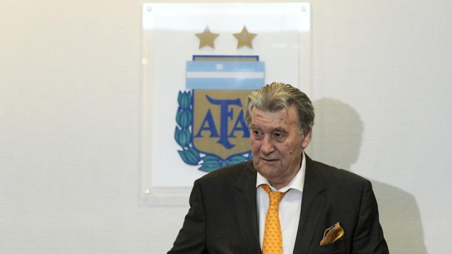 Internaron a máxima autoridad del fútbol argentino por problemas respiratorios