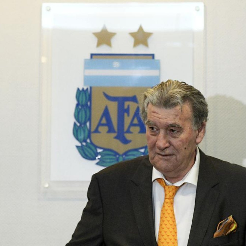 Internaron a máxima autoridad del fútbol argentino por problemas respiratorios