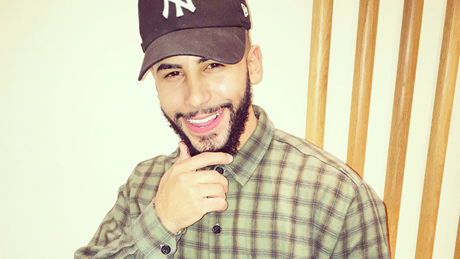 Youtuber denunció que fue expulsado de un vuelo por hablar en árabe