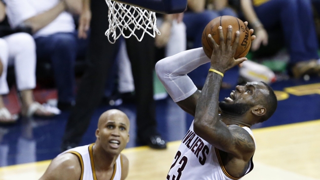 LeBron James lideró épico triunfo de Cleveland sobre Golden State en la NBA