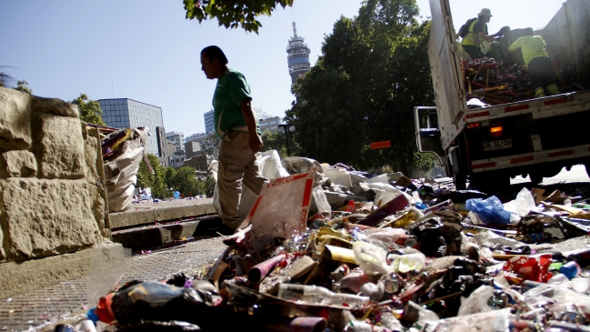 Municipalidad de Santiago implementará plan especial de aseo por Año Nuevo