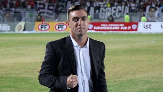 Pablo Guede sumó más cábalas a sus ritos en Colo Colo