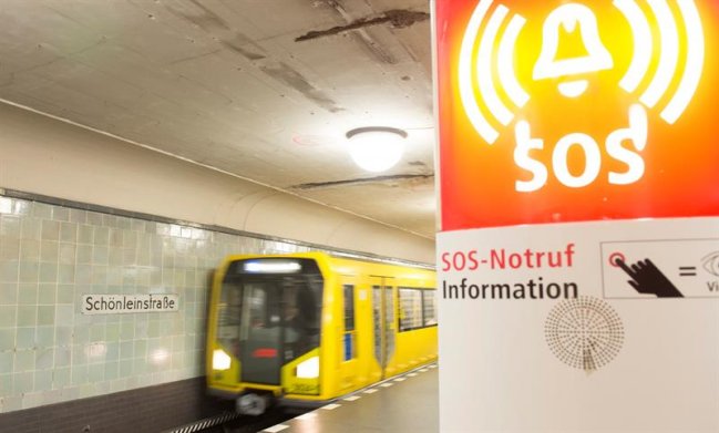 Siete jóvenes intentaron quemar a una persona en situación de calle en Berlín