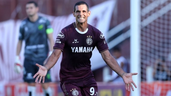 En Lanús ven difícil que José Sand llegue a la UC: 