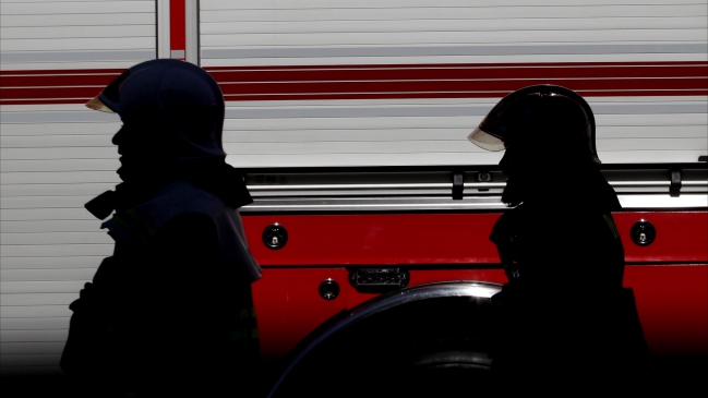 Incendio afecta a tres viviendas en la comuna de San Bernardo