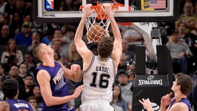 San Antonio Spurs afianzó su liderato tras vencer a Phoenix Suns